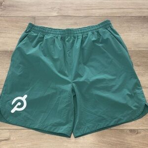 Peloton men's unlined resistance shorts in green NWOT Size large